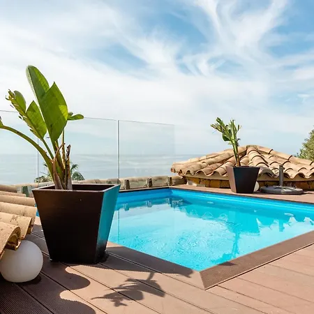 Con Infinity Pool Villa