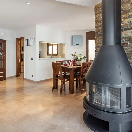 Con Infinity Pool Lloret de Mar