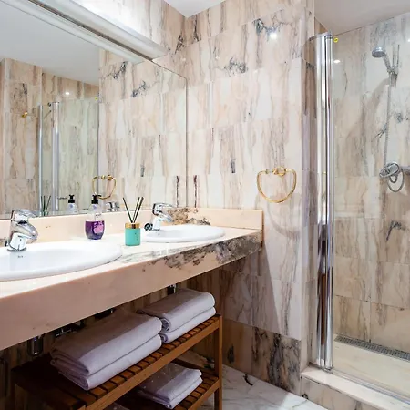 Con Infinity Pool * Lloret de Mar