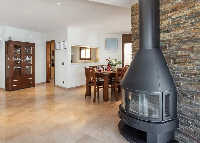 Con Infinity Pool Lloret de Mar