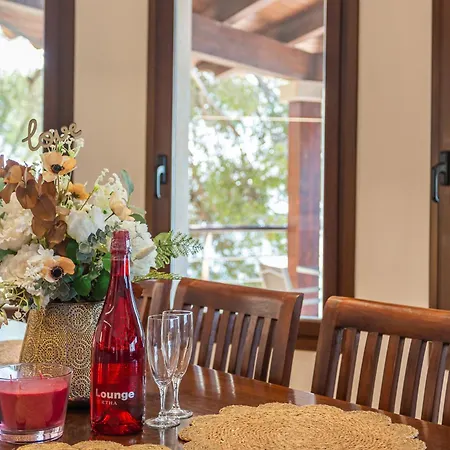 Вилла Con Infinity Pool